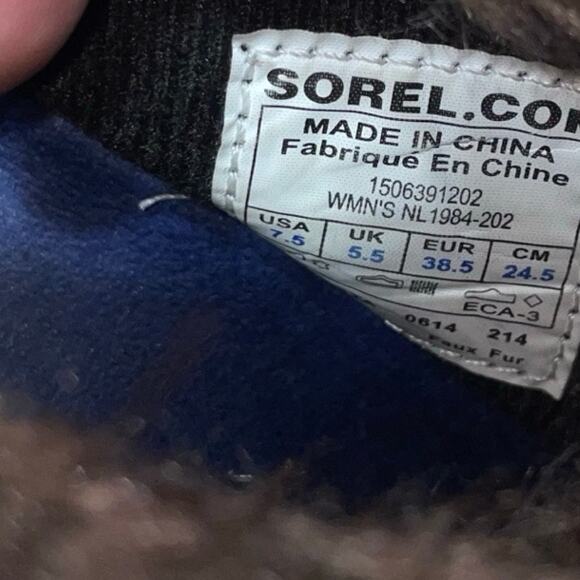 Sorel Joan of Arctic Brown Leather Faux Fur Wedge Ankle Boots    Size: US 7.5 - Picture 9 of 9